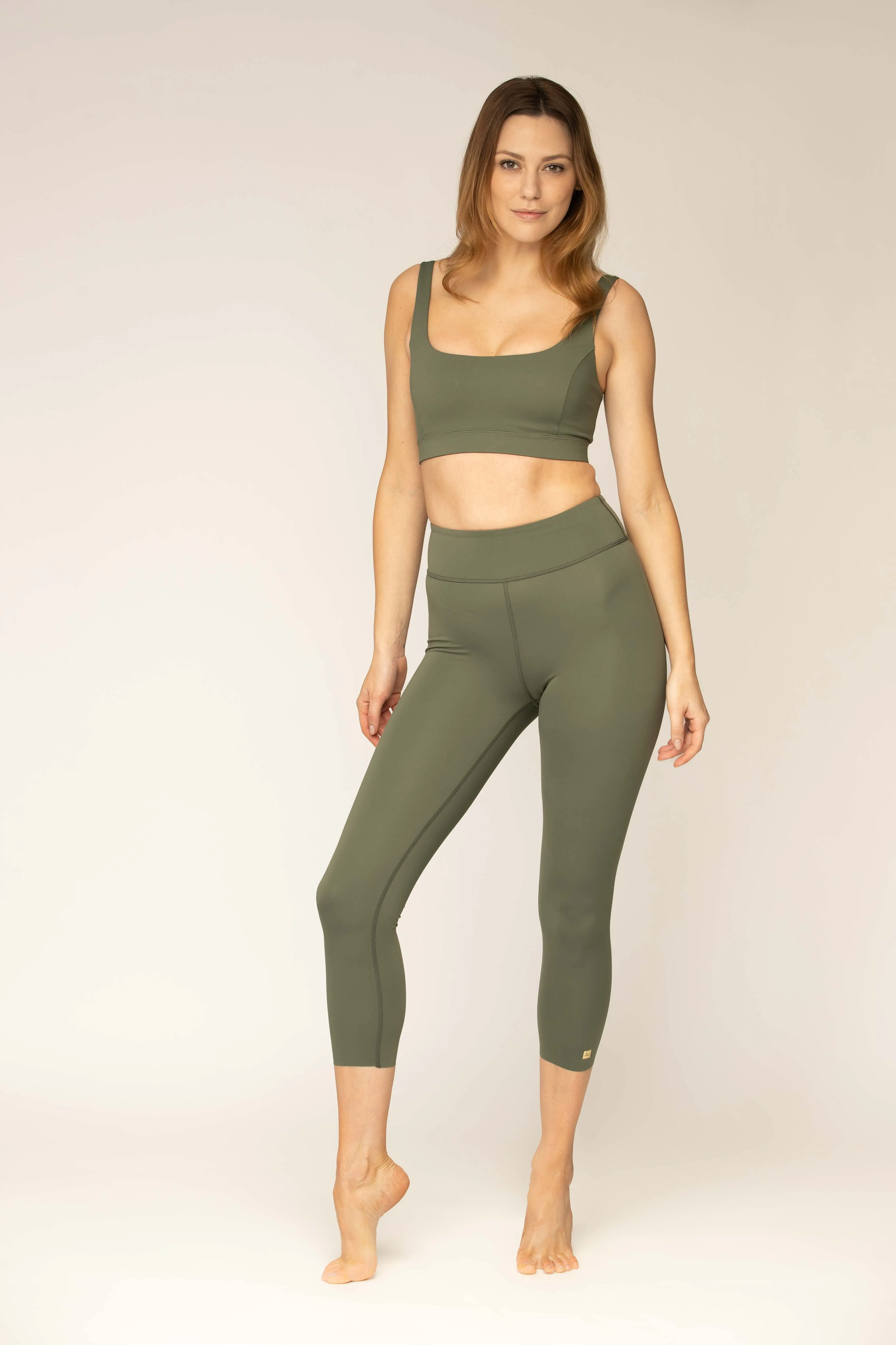 Desire - crop legging (Air Fabric) in green olive