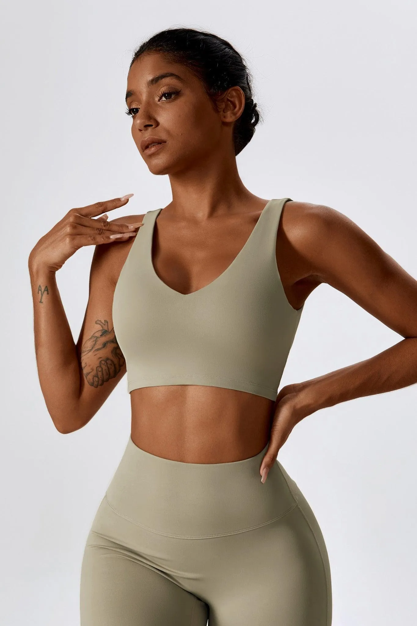 Haven Minimalistic Sports Bra - Nude