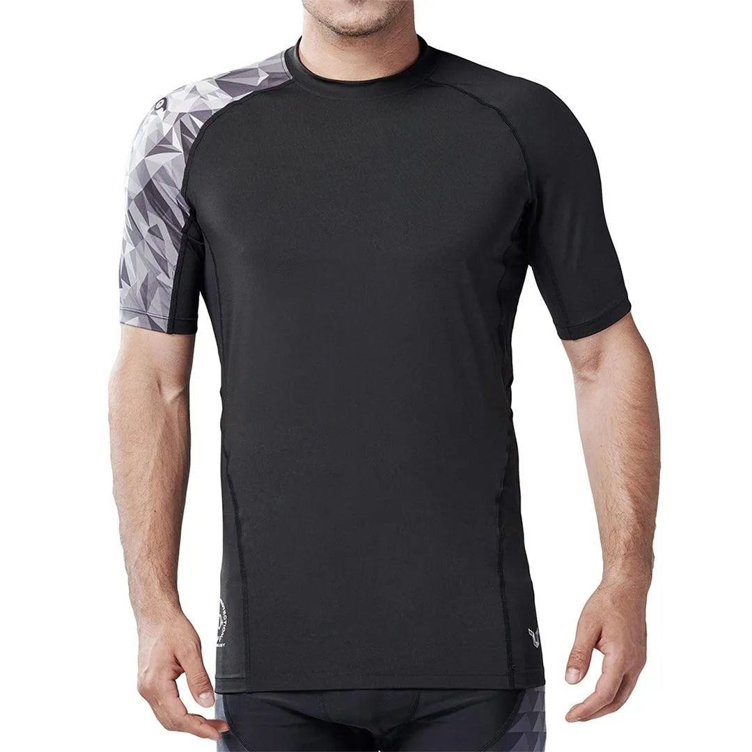 Land-to-Water UPF50  Short Sleeve Black Rash Guard - Lion Style