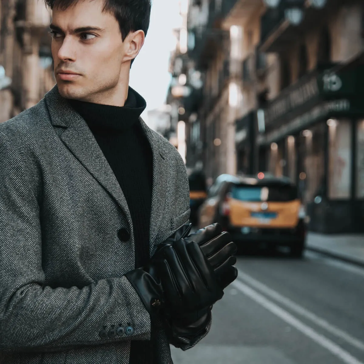 Musk - vegan leather gloves with fleece lining & touchscreen feature