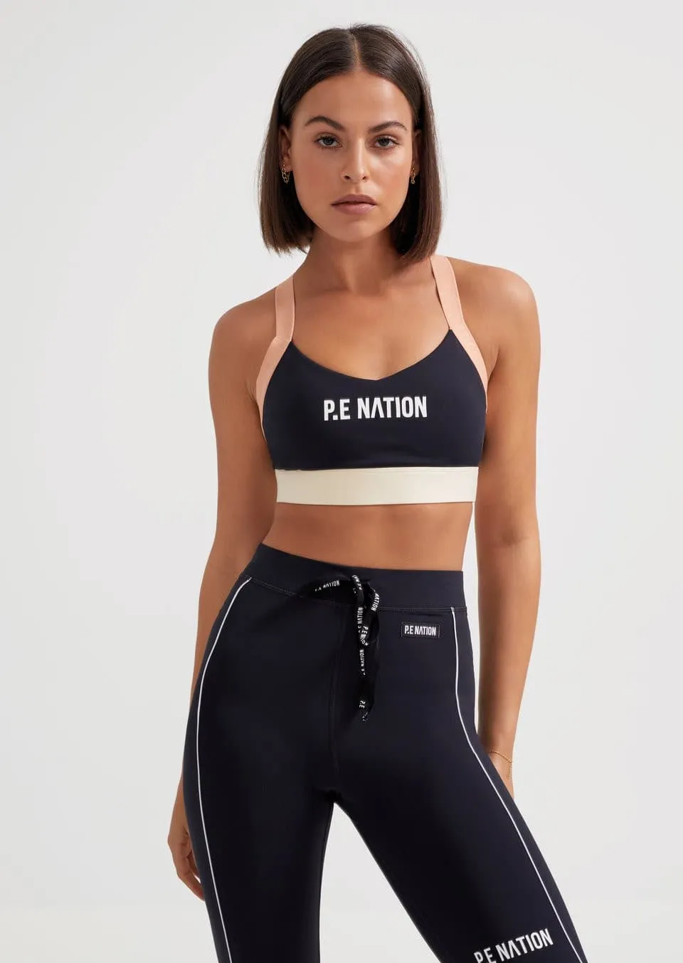 PIVOT SPORTS BRA IN BLACK