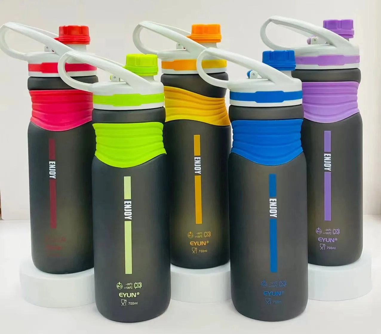 Strong Grip Outdoor Sports Bottle for Office & Gym